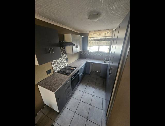 2 BEDROOM APARTMENT FOR SALE IN WONDERBOOM SOUTH